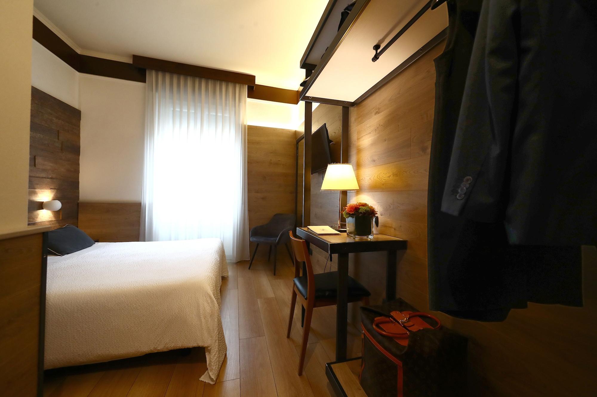 Hotel Italia เวโรนา ภายนอก รูปภาพ