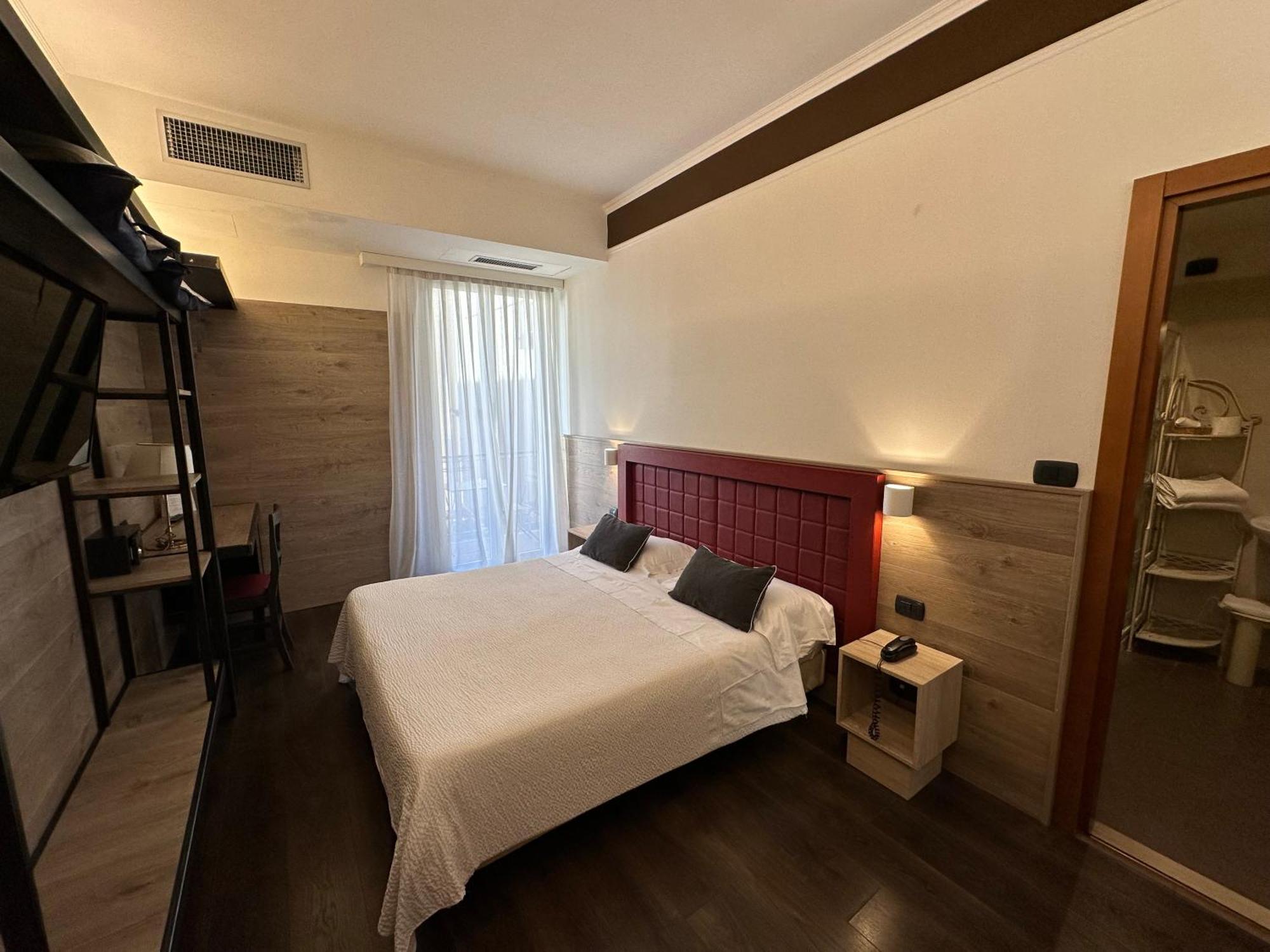 Hotel Italia เวโรนา ภายนอก รูปภาพ
