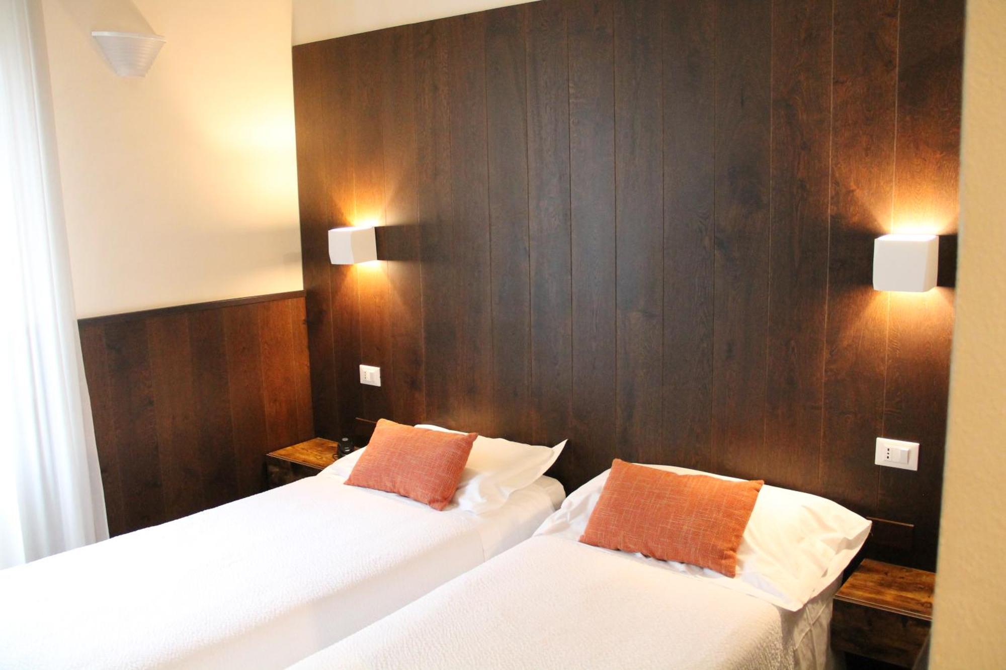 Hotel Italia เวโรนา ภายนอก รูปภาพ