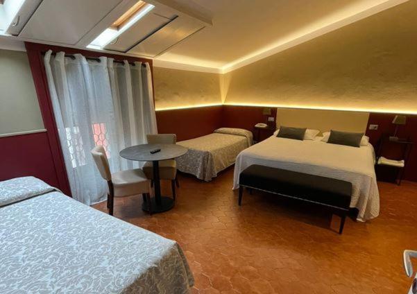 Hotel Italia เวโรนา ภายนอก รูปภาพ