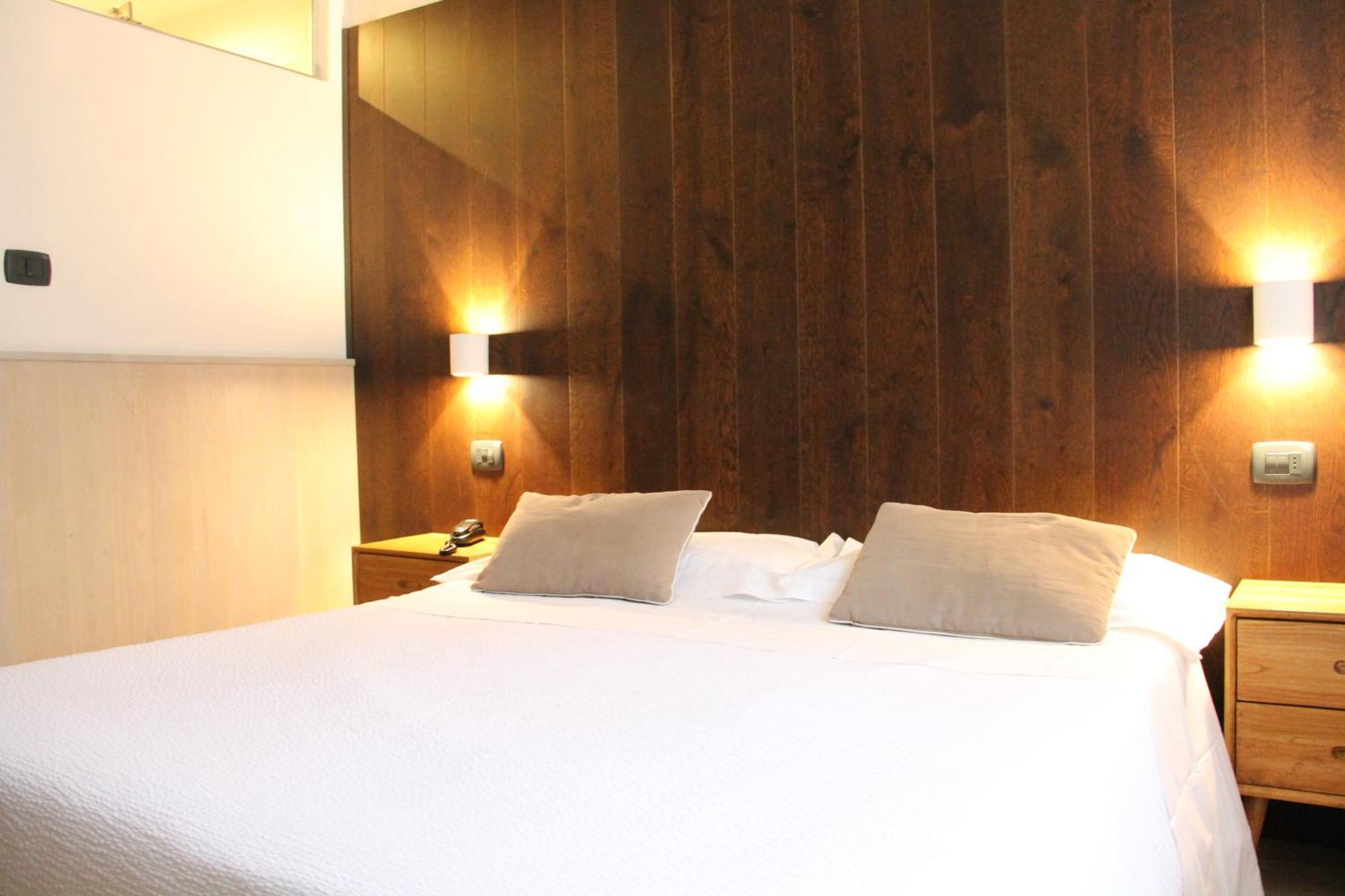 Hotel Italia เวโรนา ภายนอก รูปภาพ